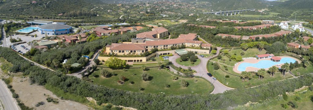 turismo di lusso con piscina, zona relax, spa, natura, sostenibilità e tranquillità