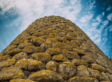 Primo piano di Nuraghe Losa | Turismo Culturale Sardegna
